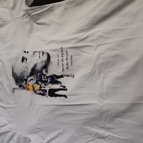 KOBE BRYANT TRIBUTE TEE SHIRT - Picture 10 of 12